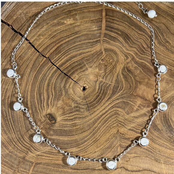 Sterling Silver White Howlite Multiple Station Circle Necklace - Picture 1 of 3